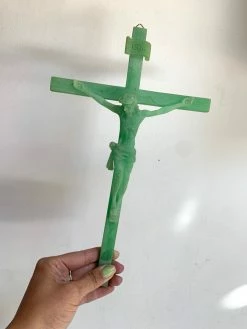 Vintage ALTAR TOYS Jade Tone Resin Crucifix
