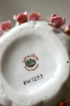 Vintage 20's Pineapple In Bloom Vase