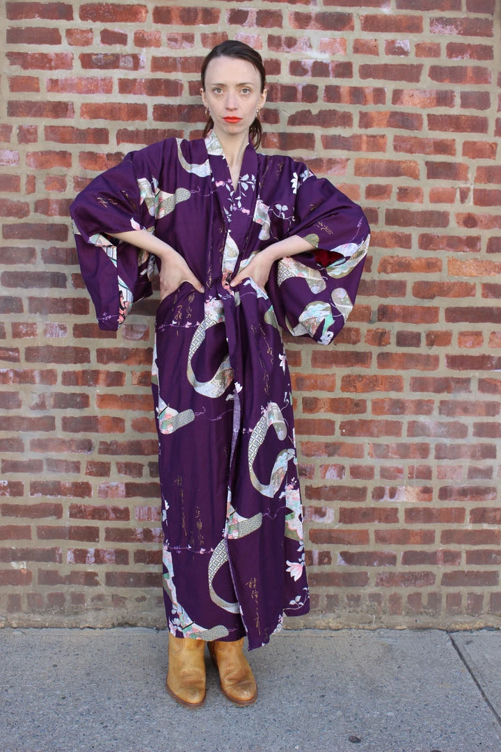 Vintage LOUNGE WEAR Japanese Floral Robe 3 Vintage LOUNGE WEAR Japanese Floral Robe