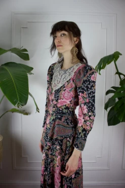 Feng Sway 1980s Floral Lace Prairie Mutton Sleeve Dress DRESSES