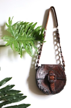 Vintage Mexican Tooled Leather Purse