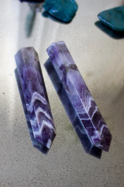 Feng Sway Large Chevron Amethyst Point