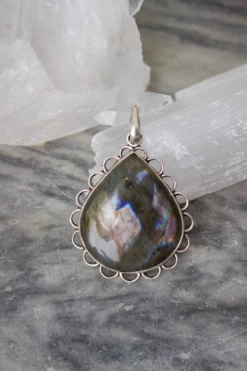 Vintage CRYSTALS Silver And Labradorite Teardrop Pendant