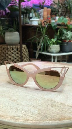 Feng Sway SUNGLASSES Mirrored Futuristic Cat Eye Sunnies