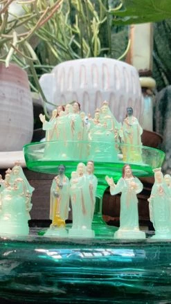 Feng Sway FUN Glow Saints