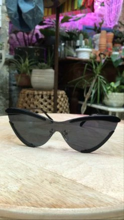 Feng Sway SUNGLASSES Health Goth Cat Eye Sunnies
