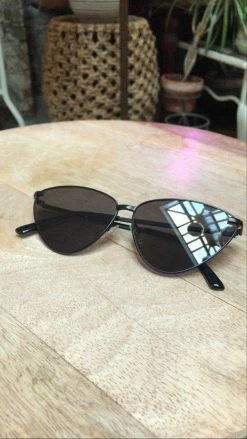 Feng Sway Sleek Black Cat Eye Sunnies SUNGLASSES