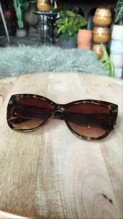 Feng Sway Big And Bougie Tortoise Sunnies SUNGLASSES