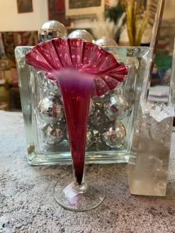 Vintage Swung Ruffle Fuschia Vase