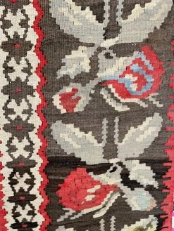 Feng Sway Exclusive South American Rose Kiss Wool Rug
