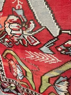 Feng Sway Exclusive South American Rose Kiss Wool Rug