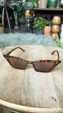 Feng Sway Tortoise Shell Blade Sunnies SUNGLASSES