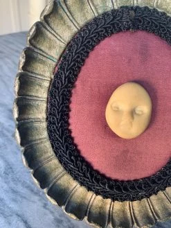 Antique ALL HOME DECOR + ODDITIES RARE Victorian Doll Face Framed Oddity ~ Gilt Framed