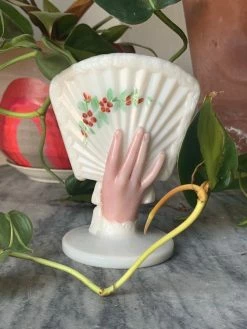 FENG SWAY GIFTS 40s Hand Holding Fan Vase