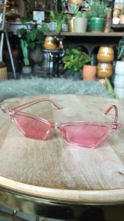 Feng Sway Pink Mood Blade Sunnies