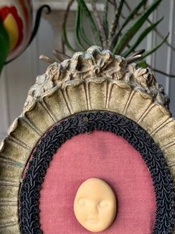Antique ALL HOME DECOR + ODDITIES RARE Victorian Doll Face Framed Oddity ~ Gilt Framed
