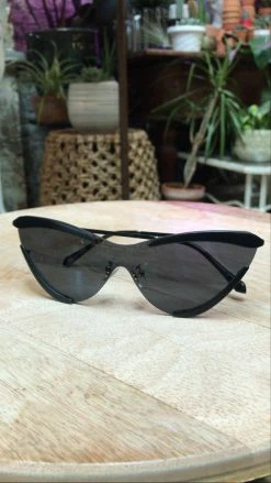 Feng Sway SUNGLASSES Health Goth Cat Eye Sunnies