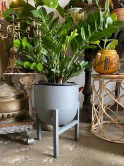 FENG SWAY 4-5" POTS Grey Minimal Metal Planter With Stand